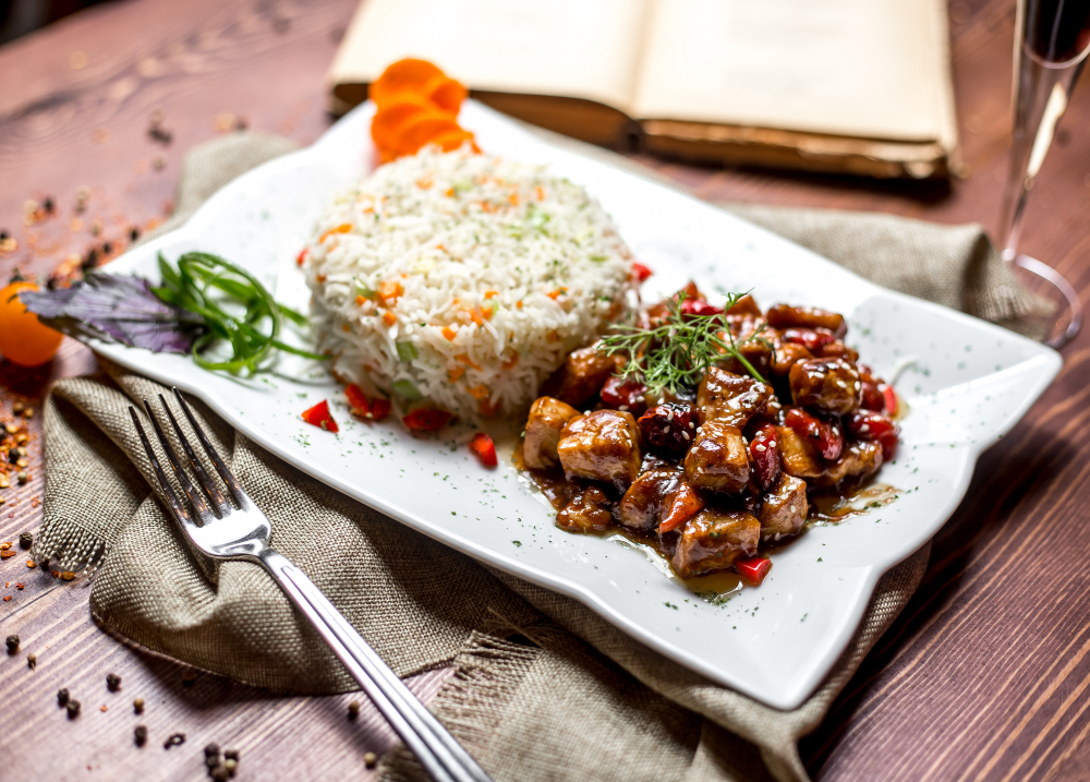 The Signature Lunch Plate (Meat & Vegetarian Options)